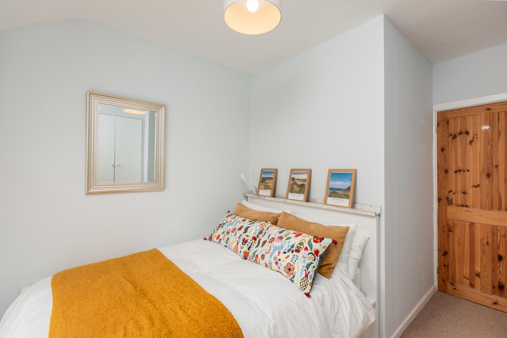 Gloucester Place, Mumbles, Swansea, SA3 4LQ